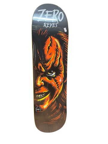 Zero Skateboards Fright Night Reyes8.25”